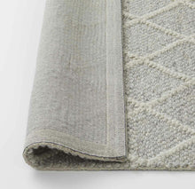 Load image into Gallery viewer, Diamond Floor Rug